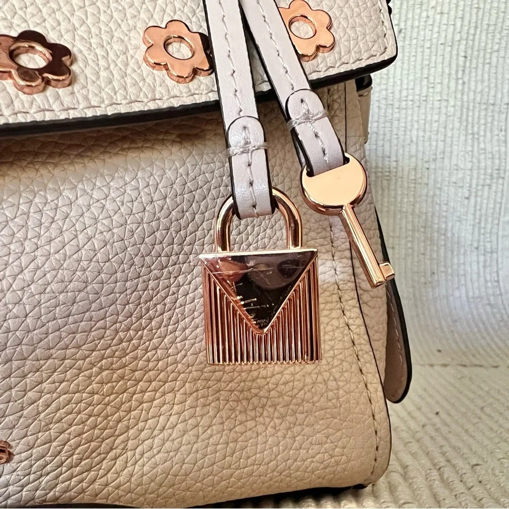 Michael Kors Bristol Pink Small Satchel - Picture 4 of 16